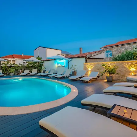 Luxury Vilamaloca فير