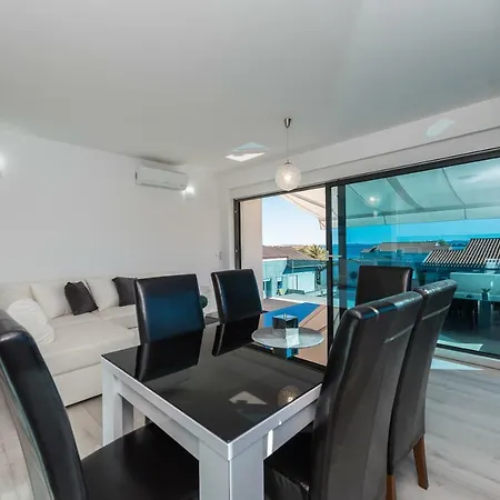 Luxury Vilamaloca شقة