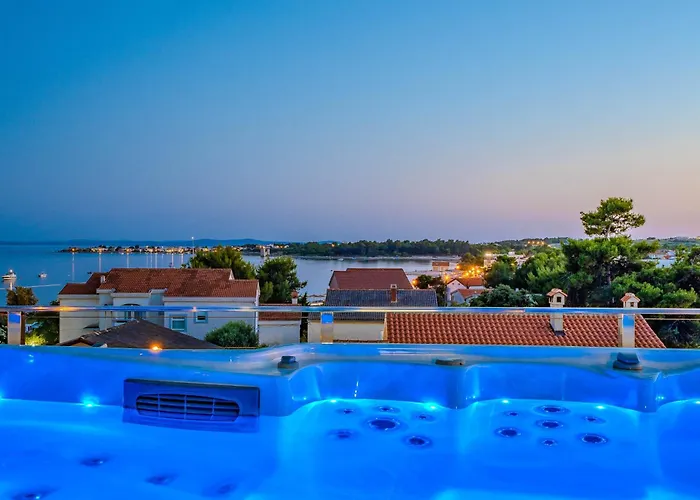 Luxury Vilamaloca アパート ヴィル