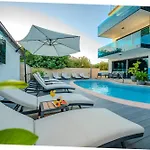 Luxury Vilamaloca Vir