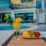 Luxury Vilamaloca *