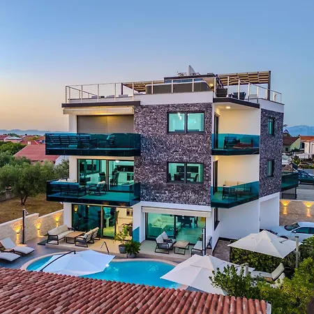 Luxury Vilamaloca Апартаменты Вир