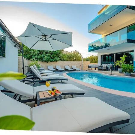 Luxury Vilamaloca Vir