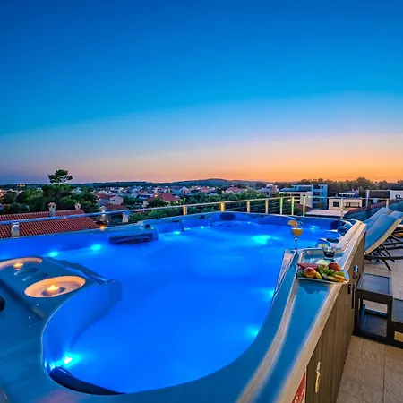 Luxury Vilamaloca 비르