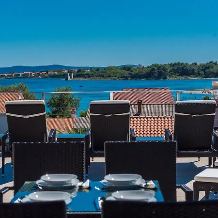 Luxury Vilamaloca * Vir