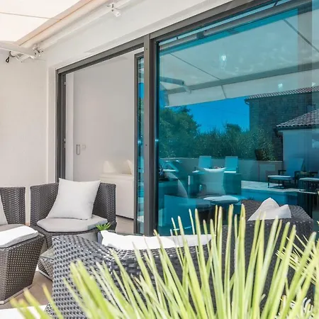 Luxury Vilamaloca *