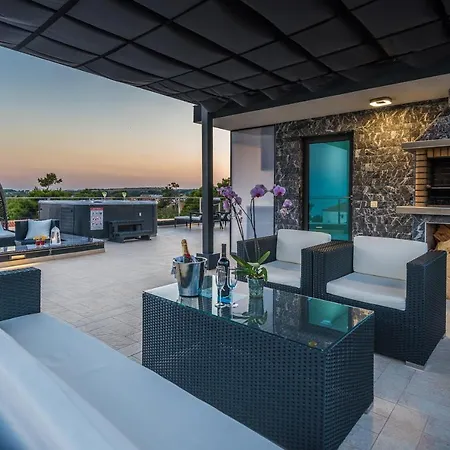 Apartment Luxury Vilamaloca