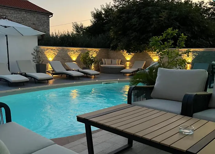 Luxury Vilamaloca Апартаменты Вир