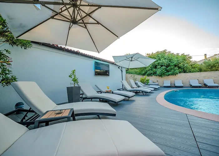 Luxury Vilamaloca Апартаменты *