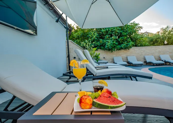 Luxury Vilamaloca Апартаменты Вир