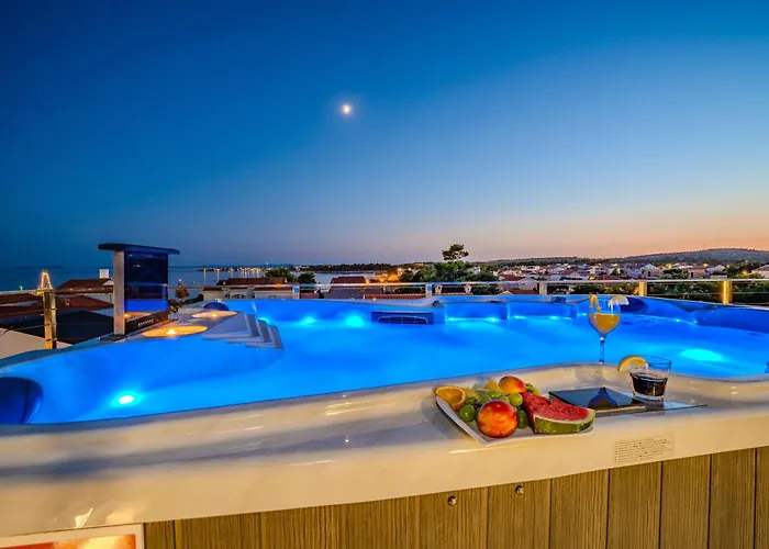 Luxury Vilamaloca Апартаменты