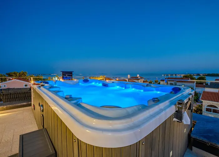 Luxury Vilamaloca * Вир