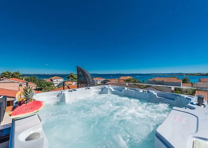 Luxury Vilamaloca Апартаменты *